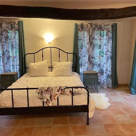 Holiday home La Bureliere- For Families, Groups And Couples Gorron