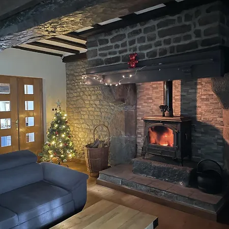 La Bureliere- For Families, Groups And Couples