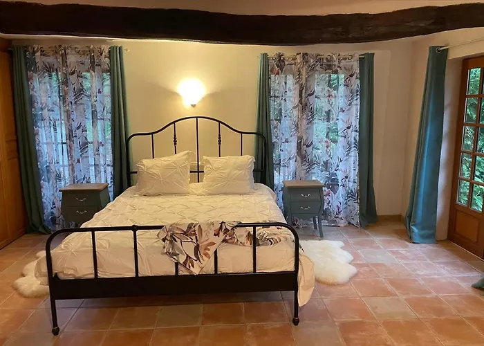 펜션 La Bureliere- For Families, Groups And Couples Gorron